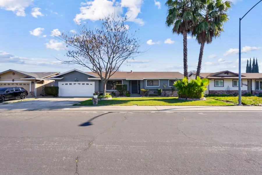 1648 Olivewood Avenue, Manteca, CA 95336 - Image #2