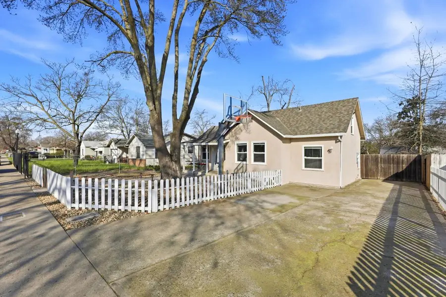 277 Santiago Avenue, Sacramento, CA 95815 - Image #3