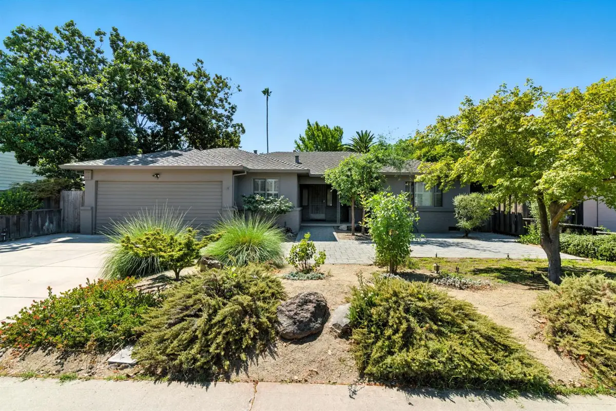 1030 Elmwood Avenue, Stockton, CA 95204 - #1