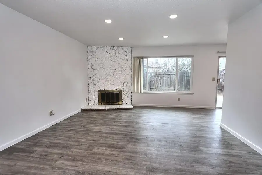 9385 Mira Del Rio Drive, Sacramento, CA 95827 - #2