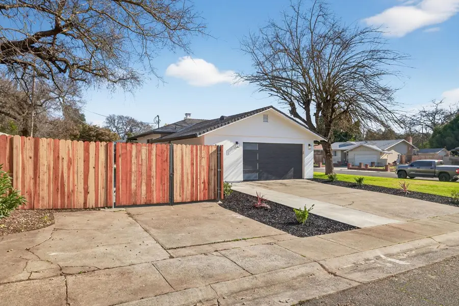 2546 El Vita Way, Carmichael, CA 95608 - Image #2