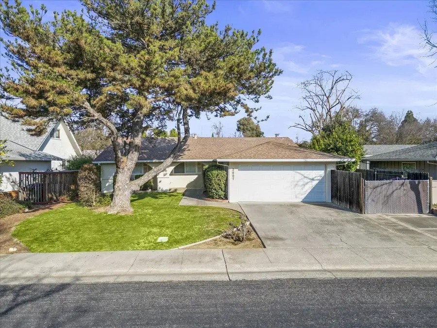 2807 Layton Drive, Davis, CA 95618 - #3
