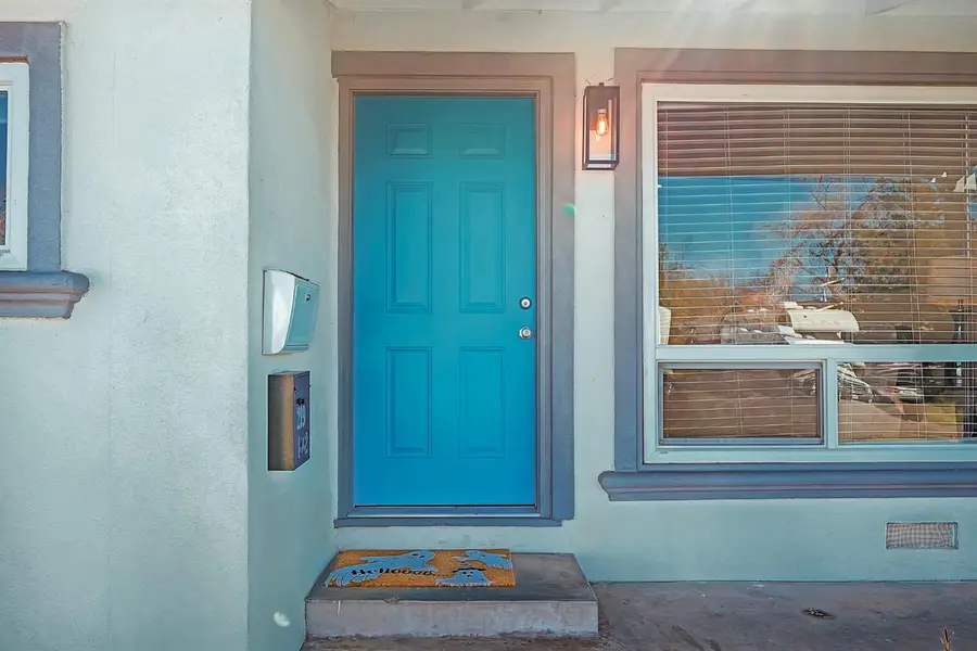 219 Needles Way, Folsom, CA 95630 - Image #2