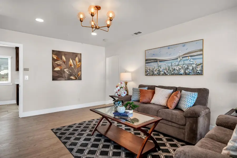 219 Needles Way, Folsom, CA 95630 - Image #3