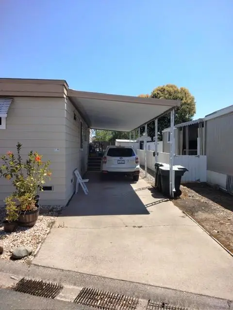 7557 Hazelnut Lane, Sacramento, CA 95828 - Image #2