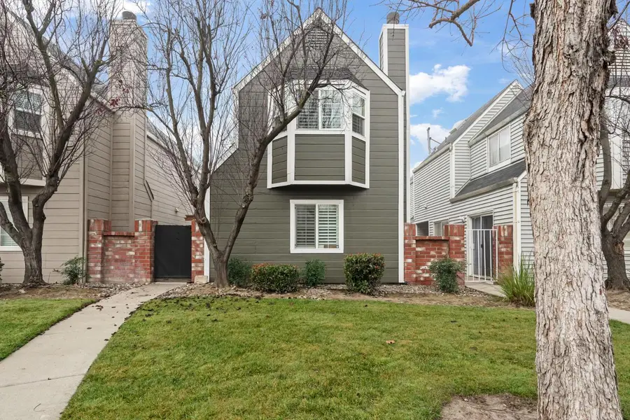 412 Golf Circle #E, Manteca, CA 95337 - Image #2