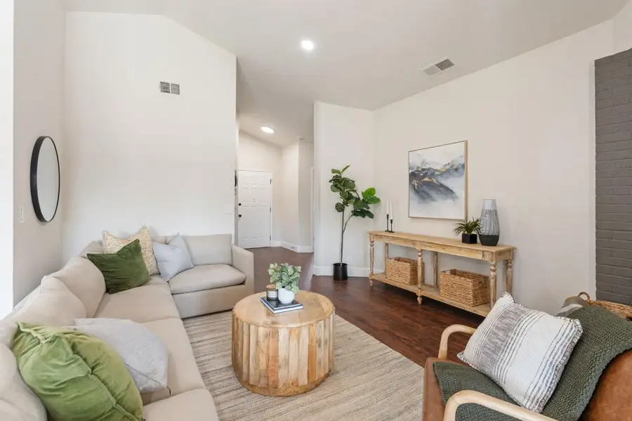 7527 Bruno Way, Sacramento, CA 95828 - Image #3