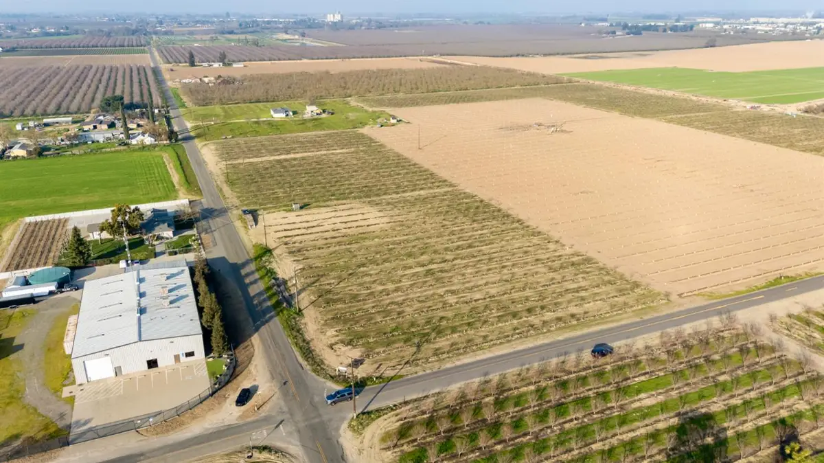 14926 Peach Avenue, Livingston, CA 95334 - Image #1