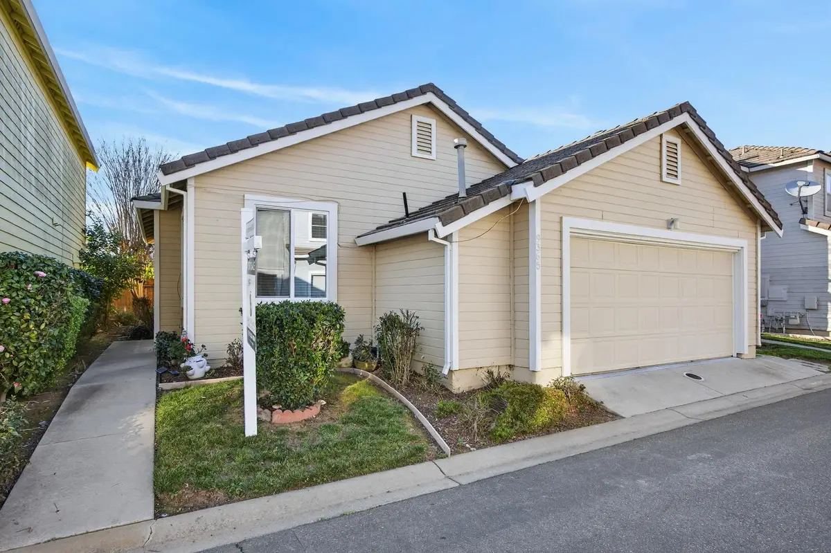 9365 Laguna Pointe Way, Elk Grove, CA 95758 - Image #1