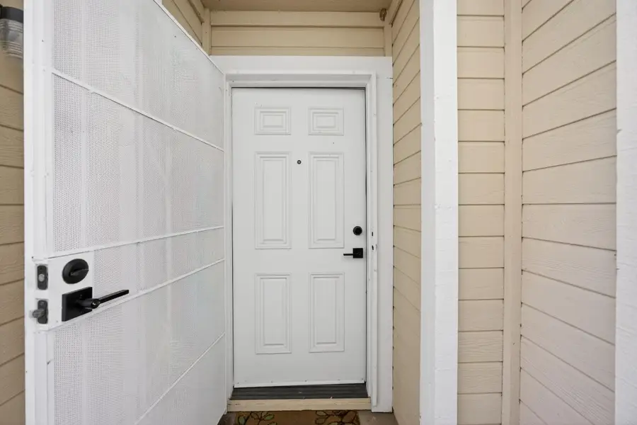 9365 Laguna Pointe Way, Elk Grove, CA 95758 - Image #3