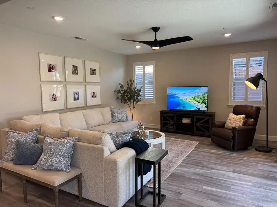 7009 Fox Trot Way, Roseville, CA 95747 - Image #2