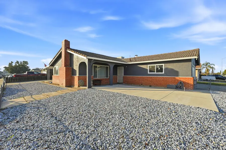 811 Hacienda Avenue, Manteca, CA 95336 - Image #3