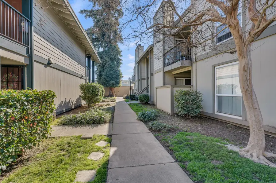 7283 Florin Mall Drive #6, Sacramento, CA 95823 - Image #2