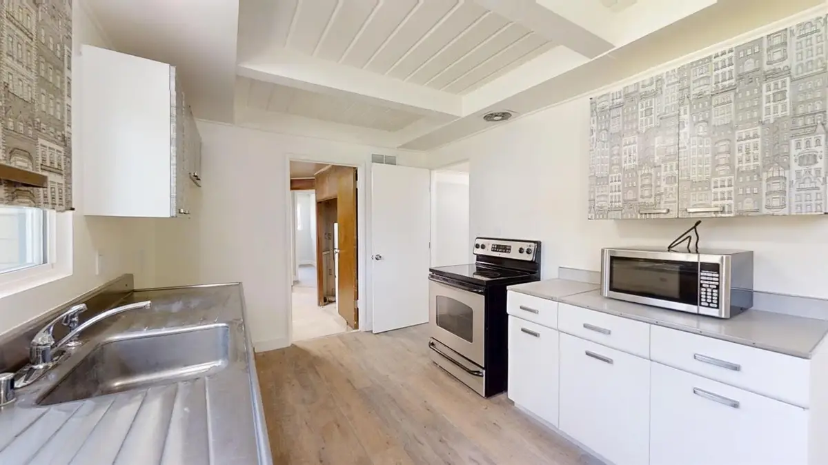 2433 Gwen Drive, Sacramento, CA 95825 - Image #1