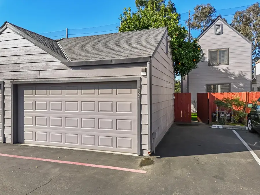 427 Golf Cir West, Manteca, CA 95337 - #2