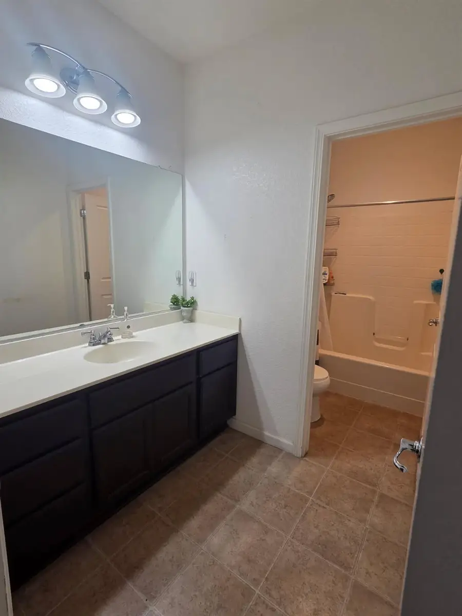 5214 Amaryllis Way, Keyes, CA 95328 - Image #2