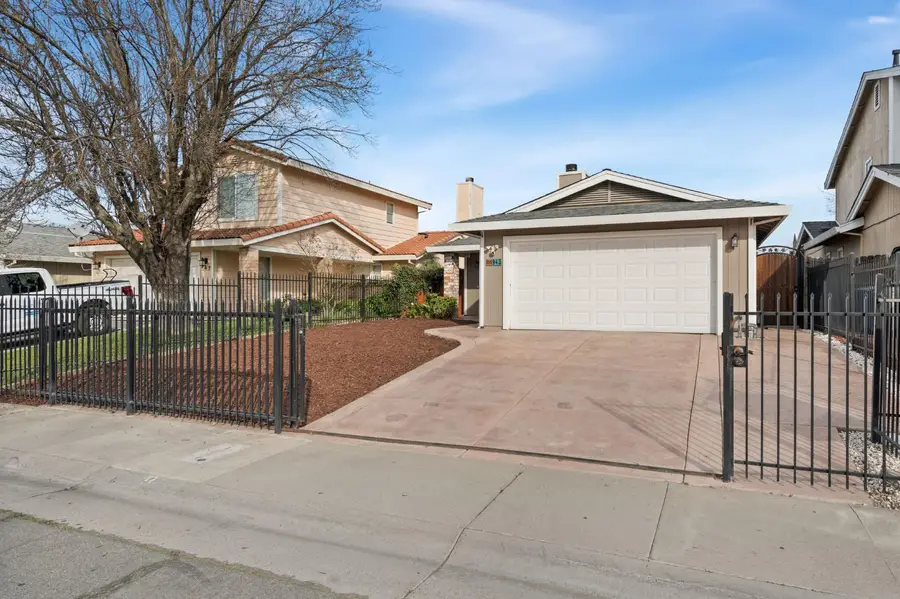 943 Rancho Roble Way, Sacramento, CA 95834 - Image #2