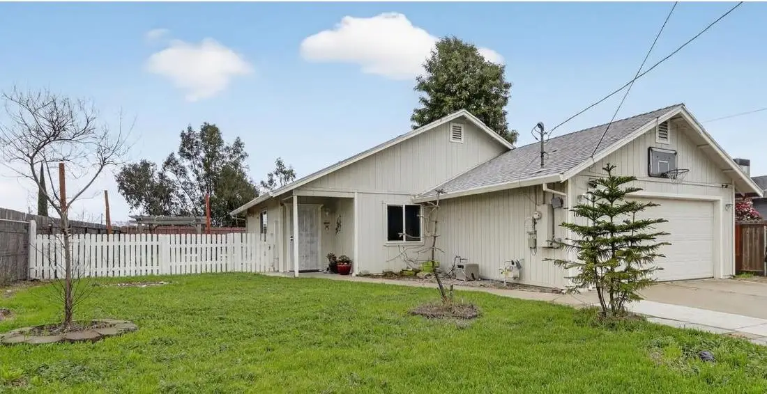 1829 8th Avenue, Olivehurst, CA 95961 - #1