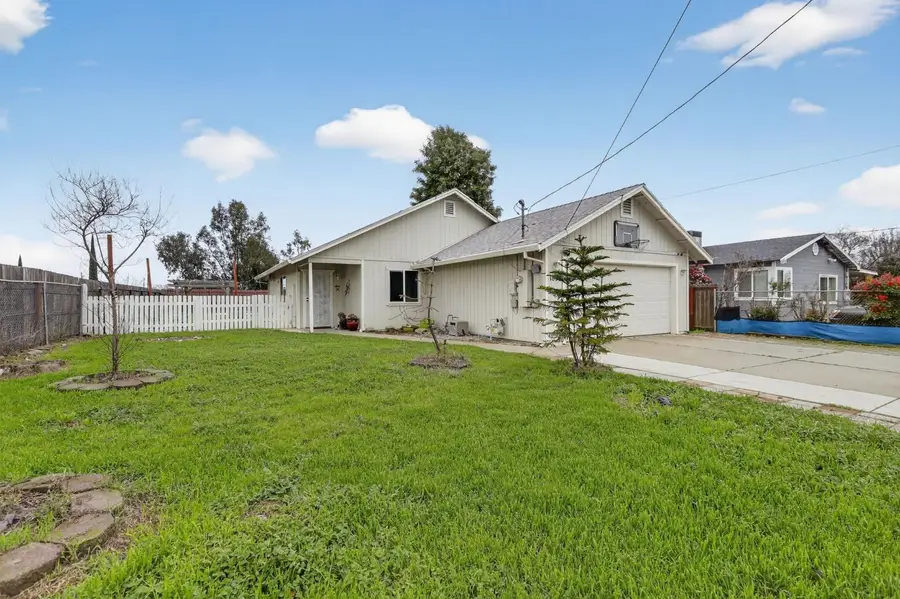 1829 8th Avenue, Olivehurst, CA 95961 - #2