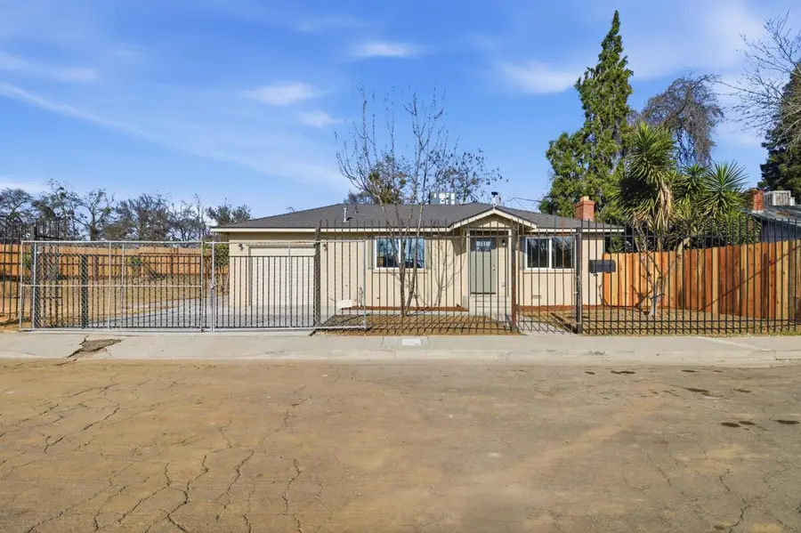 1463 W 25th Street, Merced, CA 95340 - Image #3