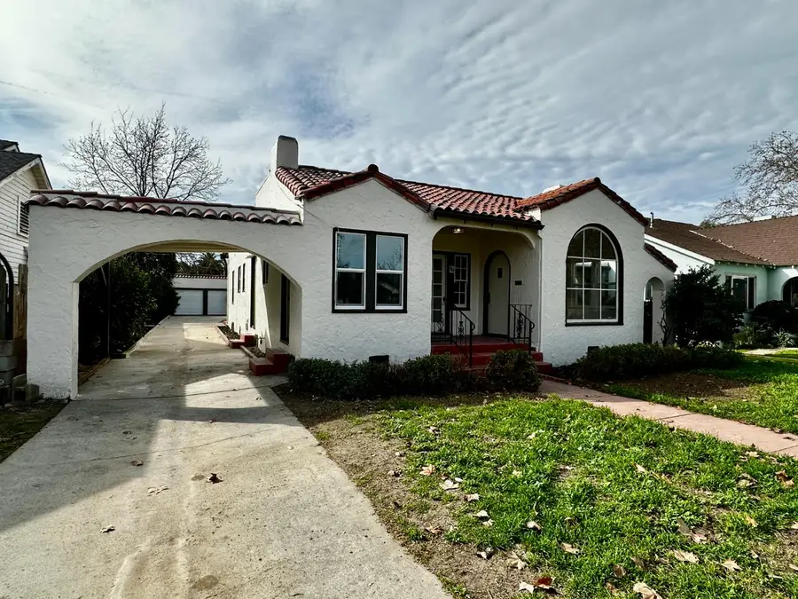 944 W 22nd Street, Merced, CA 95340 - #3