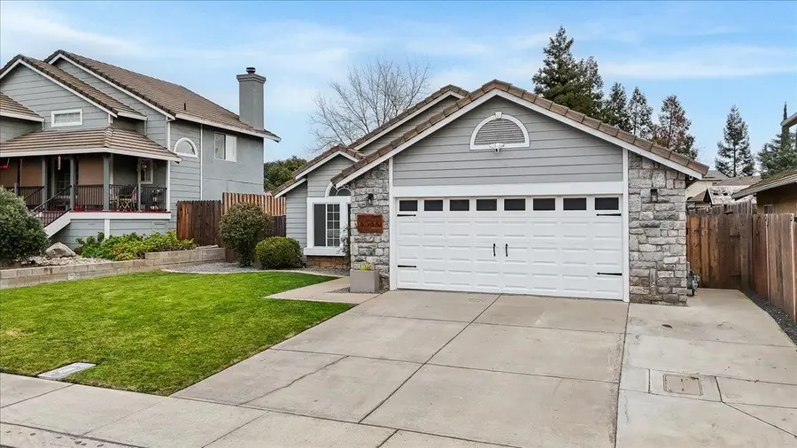 6066 Creek Bend Drive, Riverbank, CA 95367 - Image #3