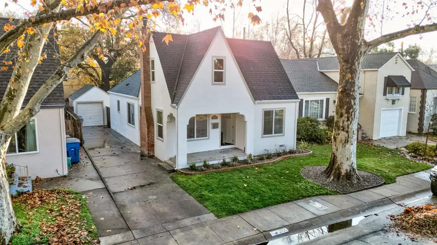 2705 Harkness Street, Sacramento, CA 95818 - #2