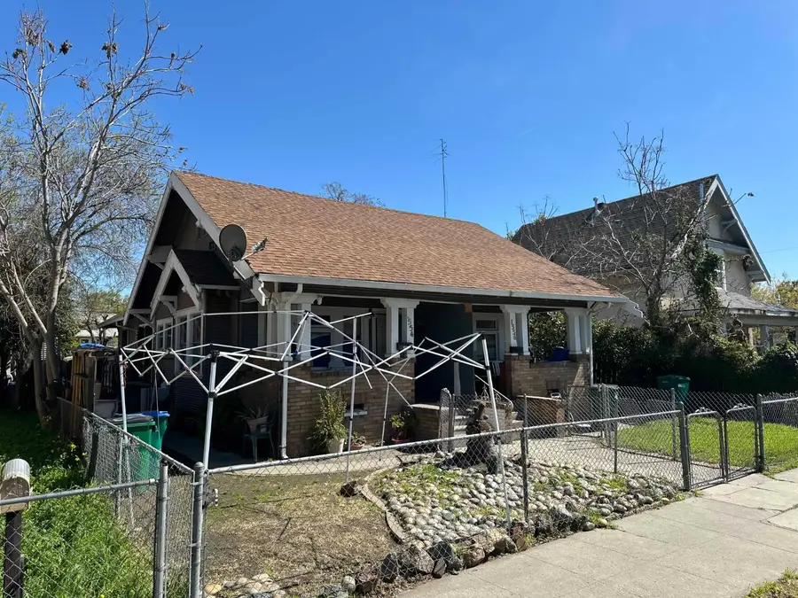 1554 S San Joaquin St, Stockton, CA 95206 - #2