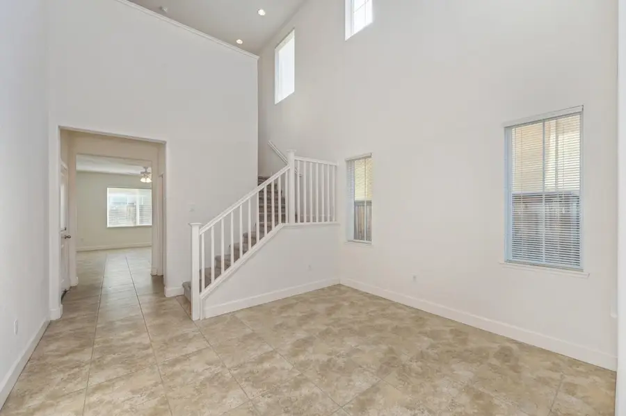 8444 Vila Gale Way, Elk Grove, CA 95757 - #2