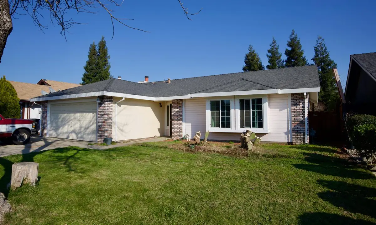 808 Mercy Avenue, Modesto, CA 95358 - Image #1