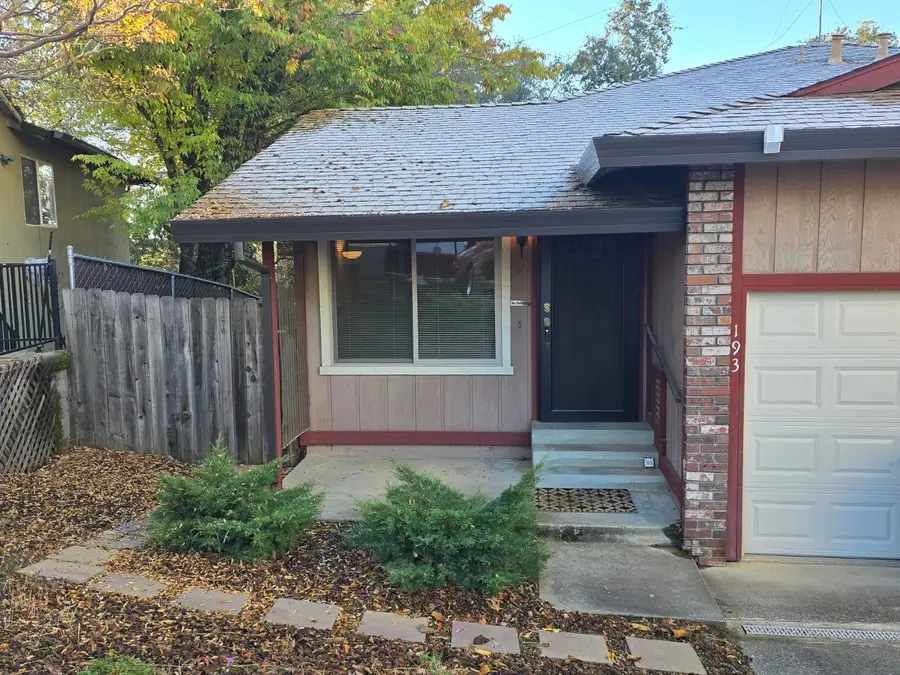 193 E Hillcrest Drive, Auburn, CA 95603 - #2