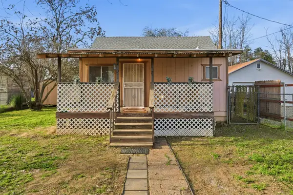 1021 Grand Ave, Olivehurst, CA 95961