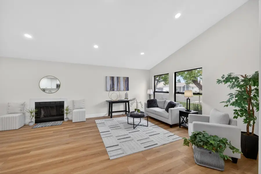 7717 Valley Wood Drive, Sacramento, CA 95828 - #2