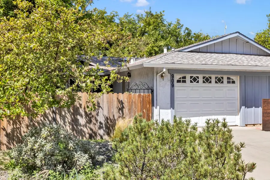 909 Bienville Street, Davis, CA 95616 - #3