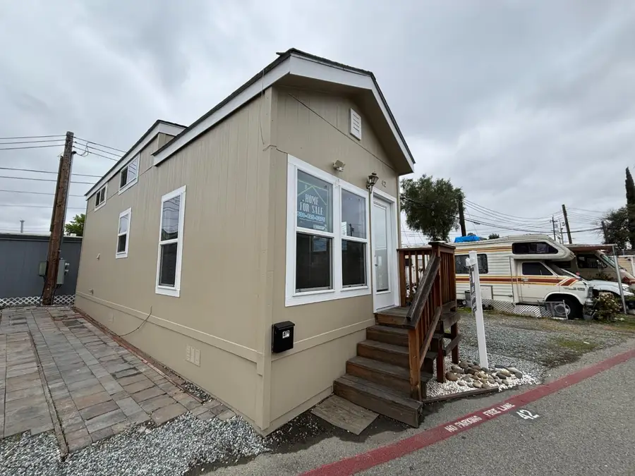 1300 E San Antonio Street #42, San Jose, CA 95116 - #2