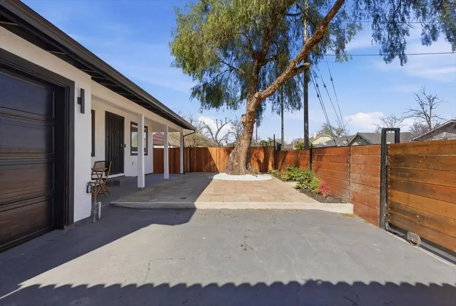 3916 38th Street, Sacramento, CA 95820 - #2