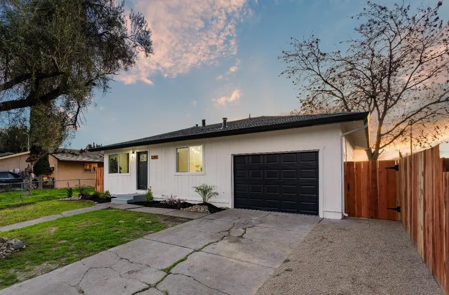 2343 S Sacramento Street, Stockton, CA 95206 - #2