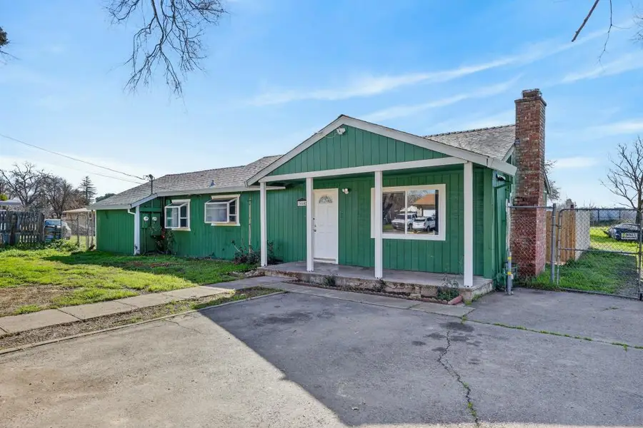 3044 U Street, Antelope, CA 95843 - #2