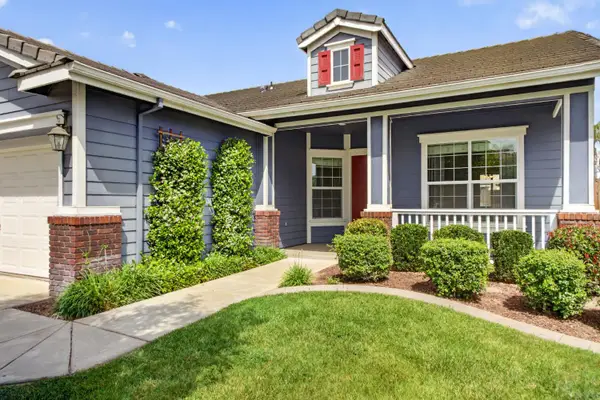 5514 Saxon Way, Riverbank, CA 95367