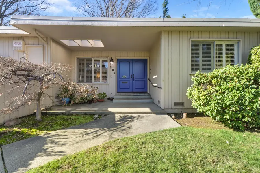 907 Commons Drive, Sacramento, CA 95825 - #3