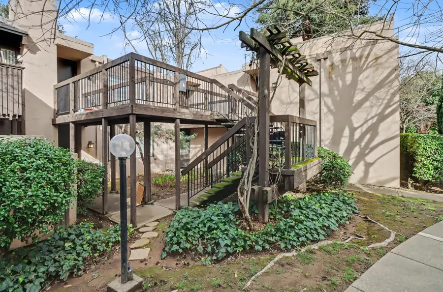 2238 Woodside Lane #13, Sacramento, CA 95825 - #2