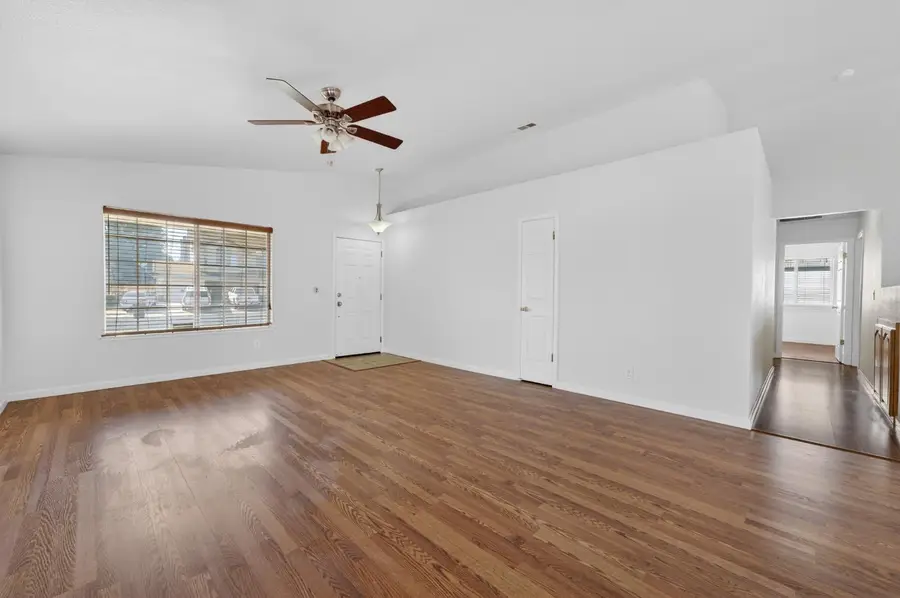 402 Rosewood Court, Roseville, CA 95747 - #3