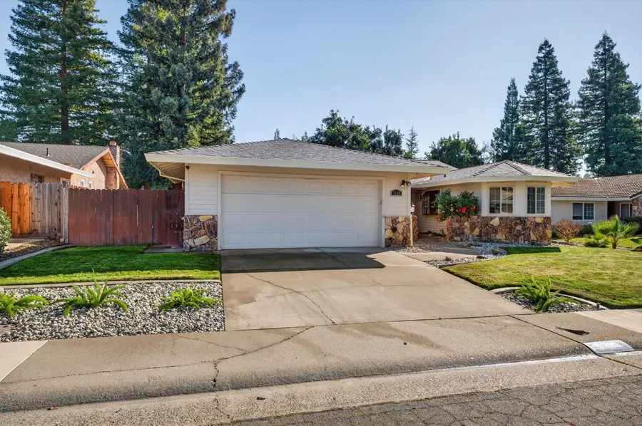 5128 Linda Lou Drive, Carmichael, CA 95608 - #3