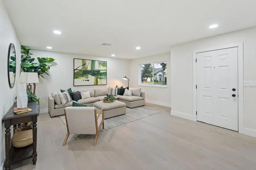 330 Tenaya Avenue, Sacramento, CA 95833 - #3