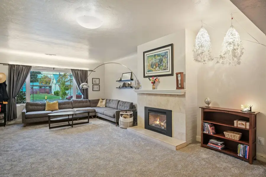 606 Mitchell Avenue, Turlock, CA 95380 - #3