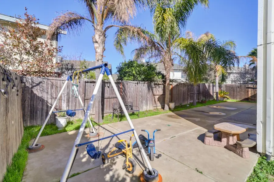 8775 Liscarney, Sacramento, CA 95828 - #3