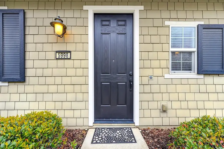 5998 Camden Cir, Citrus Heights, CA 95621 - #3