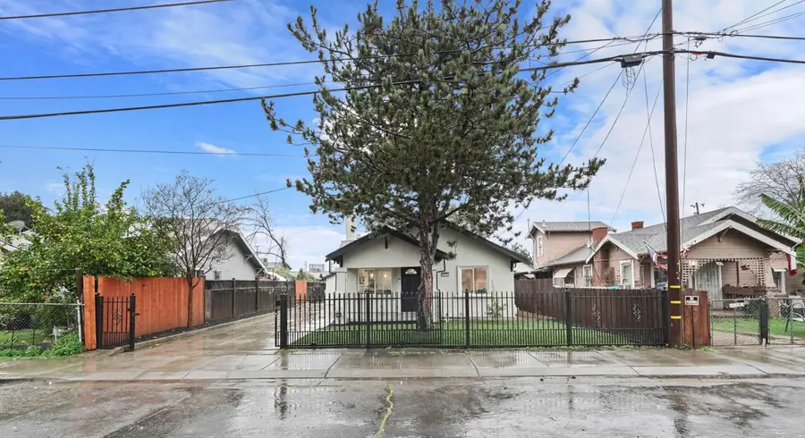 511 Burkett Avenue, Stockton, CA 95205 - #2