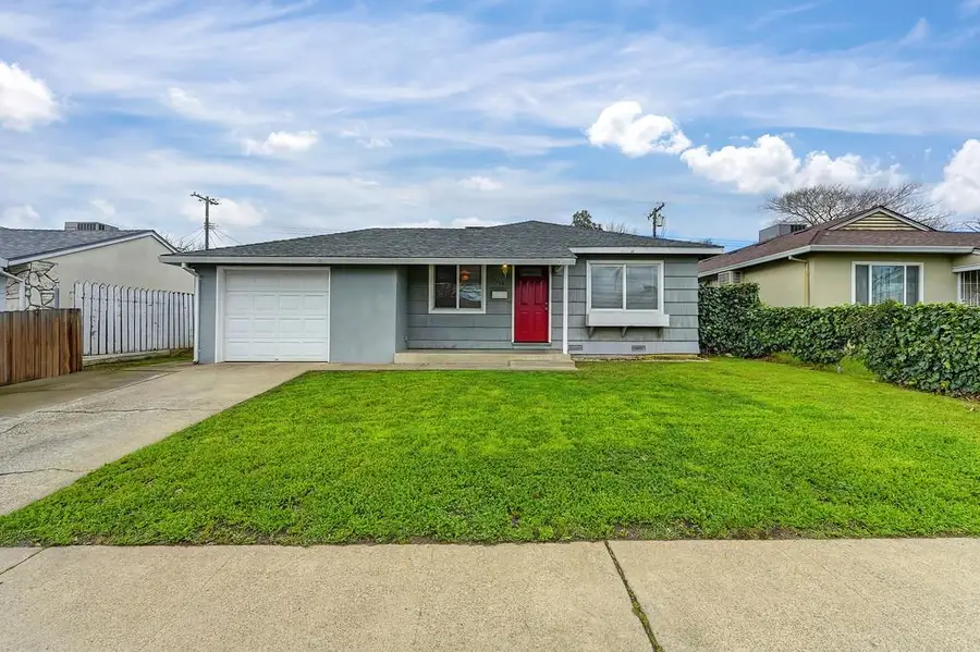 5204 Bradford Drive, Sacramento, CA 95820 - #3