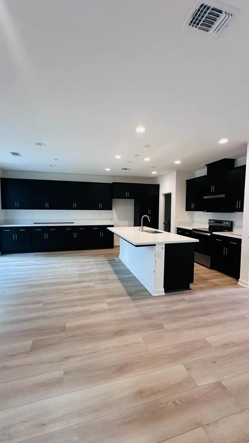 2608 Garden Farms Avenue, Lathrop, CA 95330 - #3